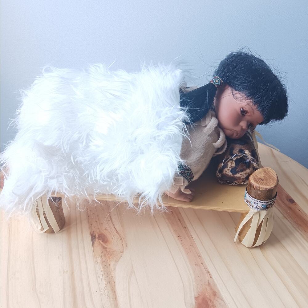 EUC Cathay Native American/American Indian Porcelain Girl Bed Blanket Pillow